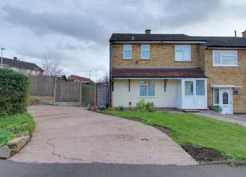 End terrace house For Sale in Tamworth