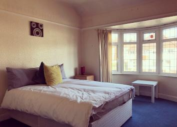 Semi-detached house To Rent in Dudley