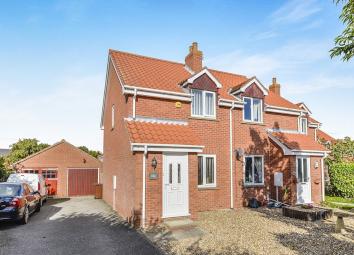 Semi-detached house To Rent in York