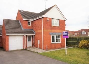Link-detached house For Sale in Leicester