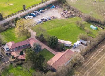 Detached bungalow For Sale in Pontefract