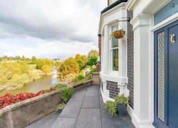 End terrace house For Sale in Shrewsbury