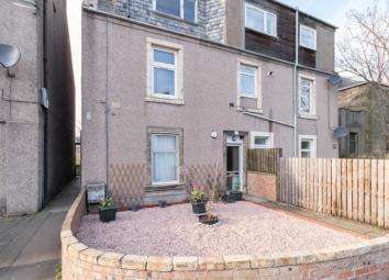 Flat For Sale in Leven