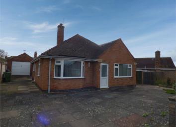 Detached bungalow For Sale in Worcester