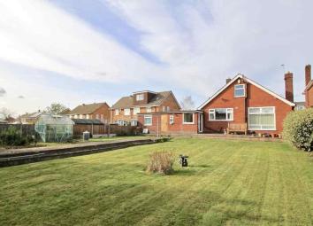 Detached bungalow For Sale in Hinckley