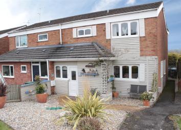 Semi-detached house For Sale in Southam