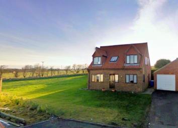 Detached house To Rent in Scarborough