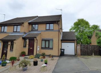 Semi-detached house For Sale in Daventry