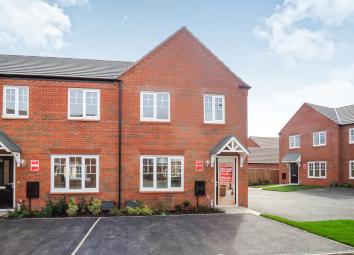 Terraced house For Sale in Lichfield