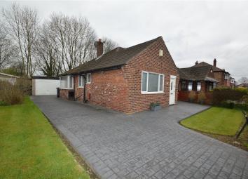 Bungalow To Rent in Bury