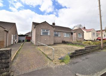 Semi-detached bungalow For Sale in Cardiff