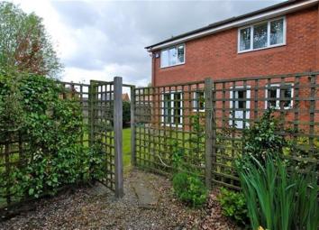 Terraced house To Rent in Lichfield