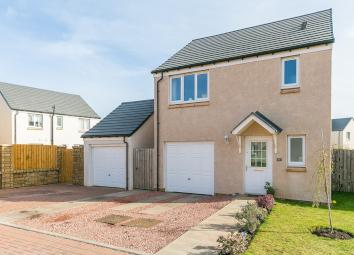 Detached house For Sale in Dunbar