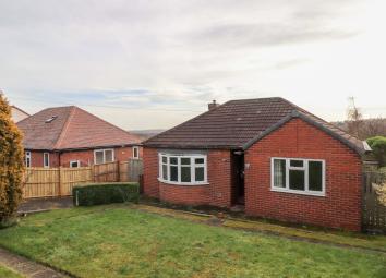 Detached bungalow For Sale in Wakefield