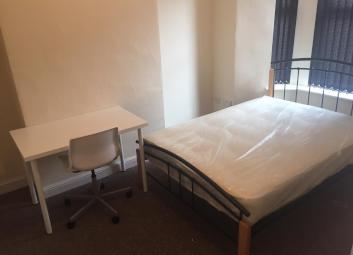 End terrace house To Rent in Coventry