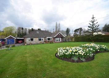 Detached bungalow For Sale in Whitchurch
