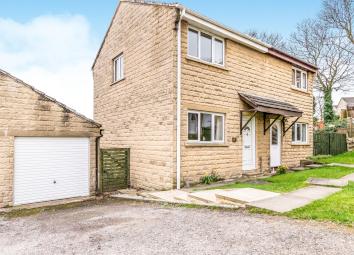 Semi-detached house For Sale in Holmfirth