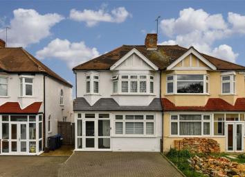 Semi-detached house For Sale in Morden