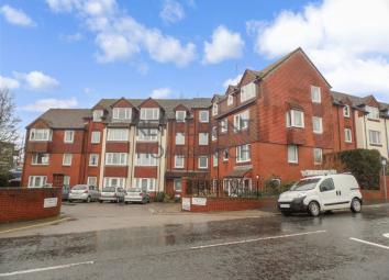 Flat For Sale in Petersfield