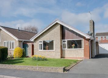 Detached bungalow For Sale in Bromsgrove