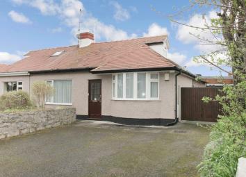 Semi-detached bungalow For Sale in Rhyl