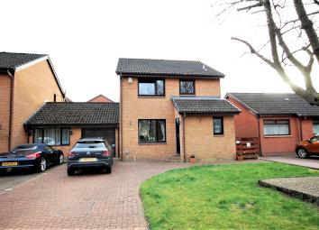 Detached house For Sale in Paisley