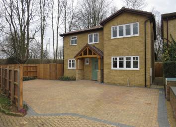 Detached house For Sale in Stevenage