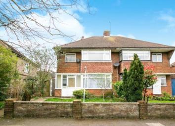 Semi-detached house For Sale in Luton