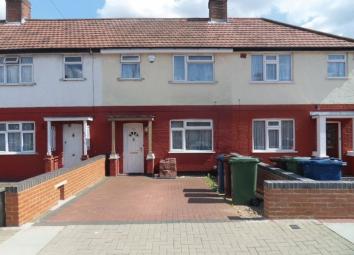 Terraced house To Rent in Edgware