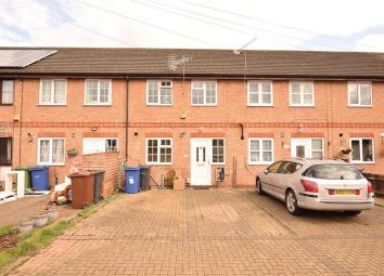 Semi-detached house For Sale in South Ockendon