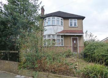 Detached house For Sale in Barnet