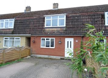 Terraced house For Sale in Woking