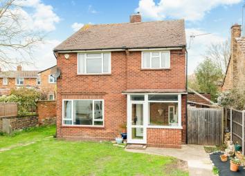 Detached house To Rent in Slough