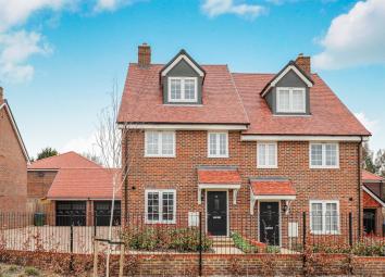 Semi-detached house For Sale in Haywards Heath
