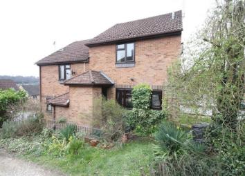 End terrace house For Sale in High Wycombe