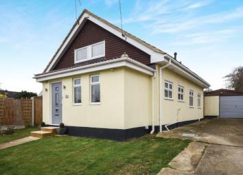 Detached house For Sale in Basildon