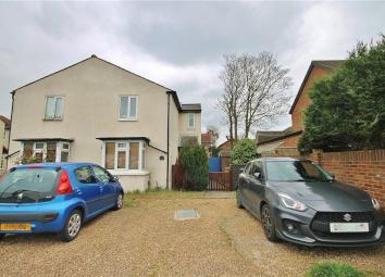 Maisonette For Sale in Ashford