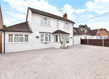 Detached house For Sale in Yateley