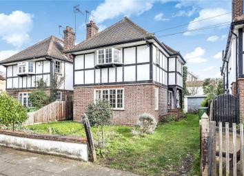 Detached house For Sale in Watford