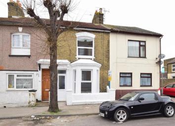 Terraced house For Sale in Sheerness