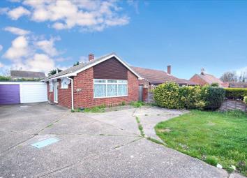 Bungalow For Sale in Clacton-on-Sea