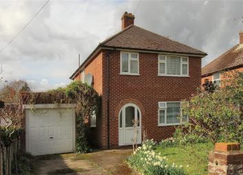 Detached house For Sale in Woking