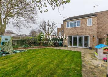 4 Bedroom End terrace house for sale
