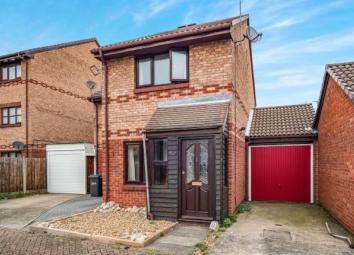 Semi-detached house For Sale in Gravesend