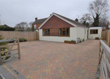 Detached bungalow For Sale in Reading