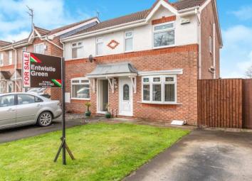 Semi-detached house For Sale in Prescot