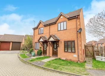 Semi-detached house To Rent in Milton Keynes