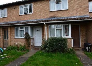 Terraced house For Sale in Uxbridge