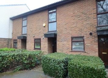 Terraced house To Rent in Aldershot