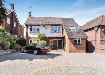 Detached house For Sale in Romford